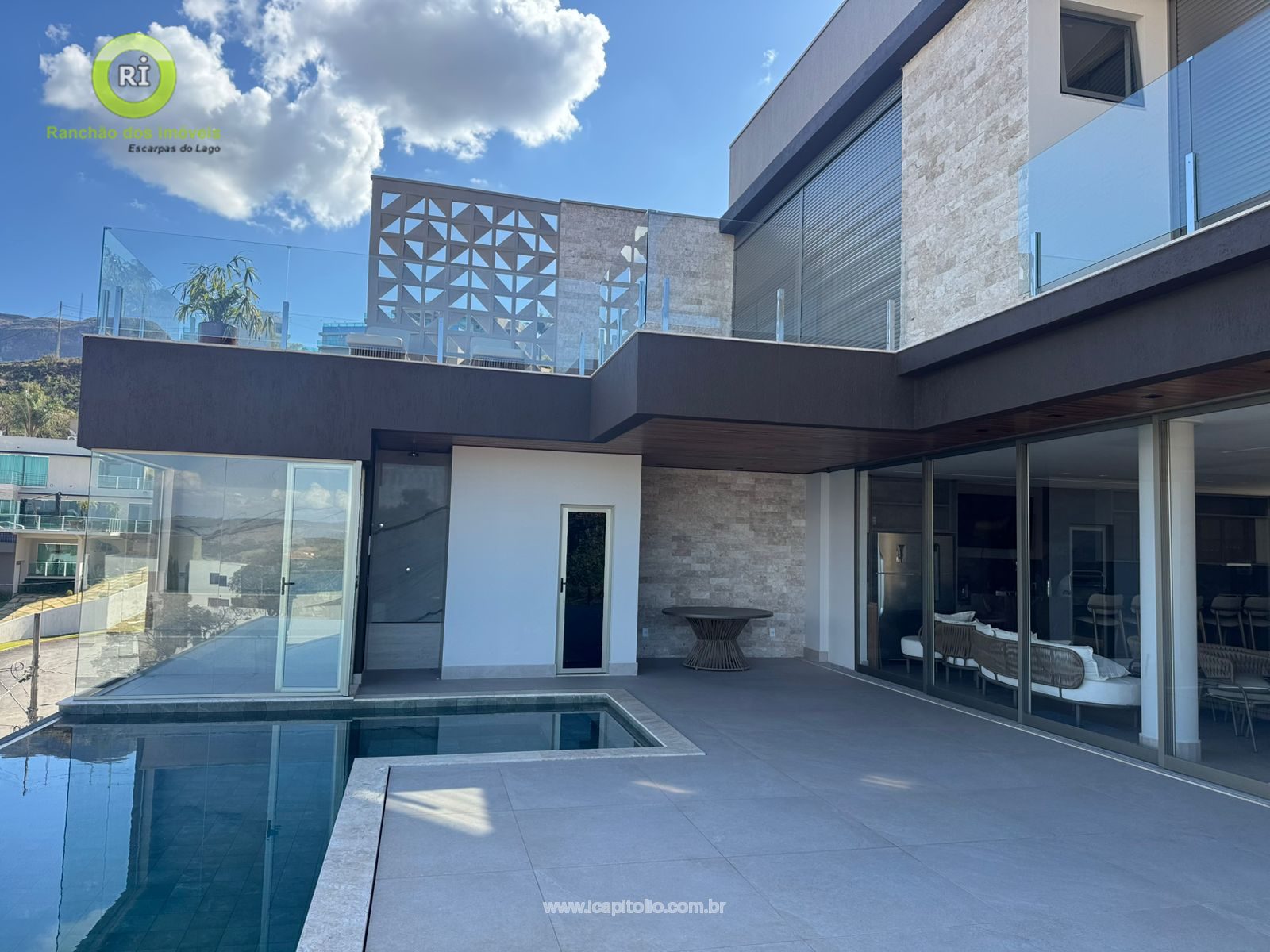 House for Sale in Escarpas do Lago