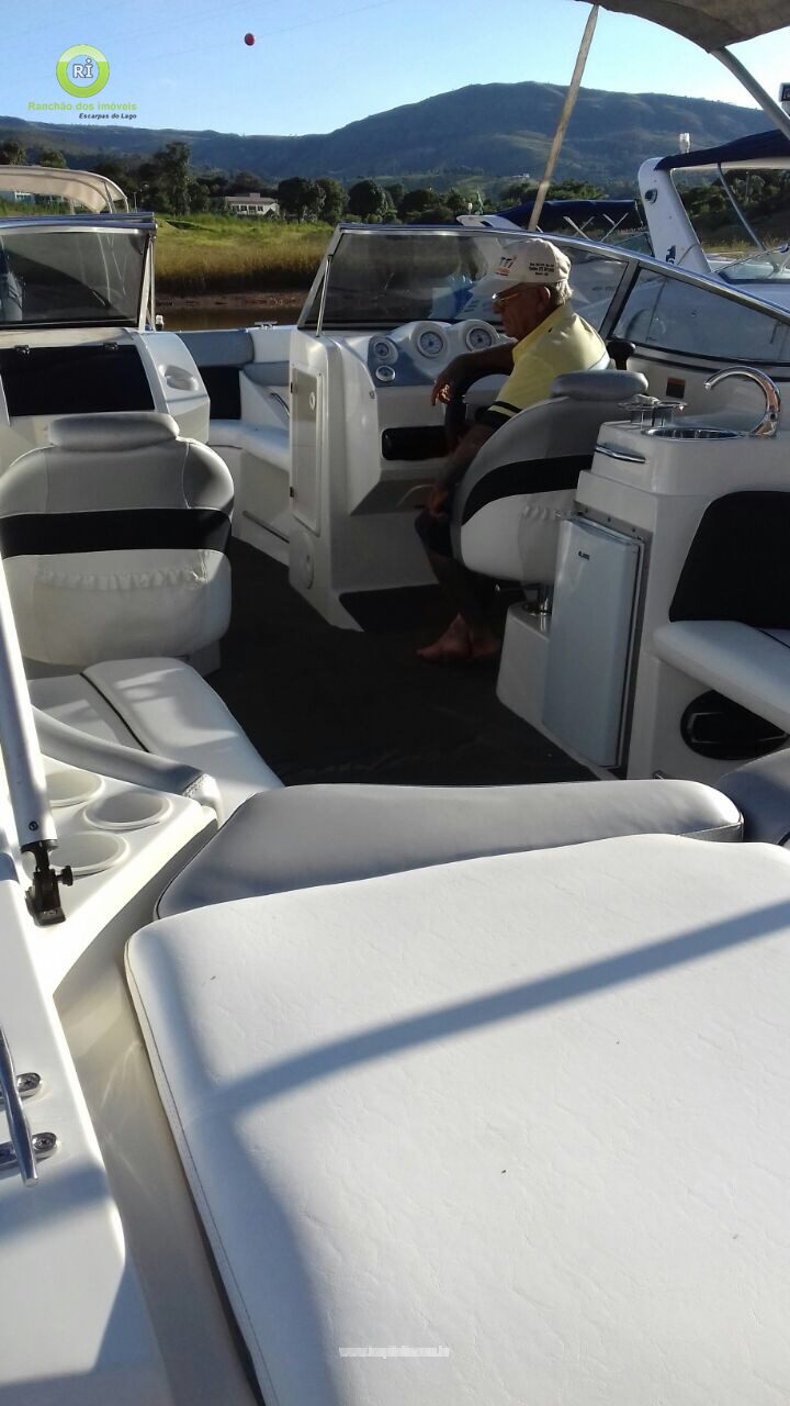 Lancha Ventura de 25 pies en Alquiler en Escarpas do Lago - Foto 6