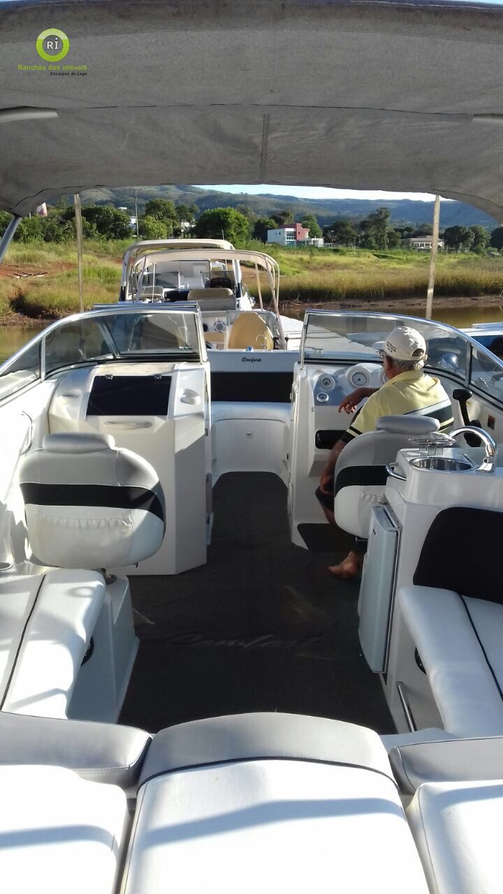 Lancha Ventura de 25 pies en Alquiler en Escarpas do Lago - Foto 7